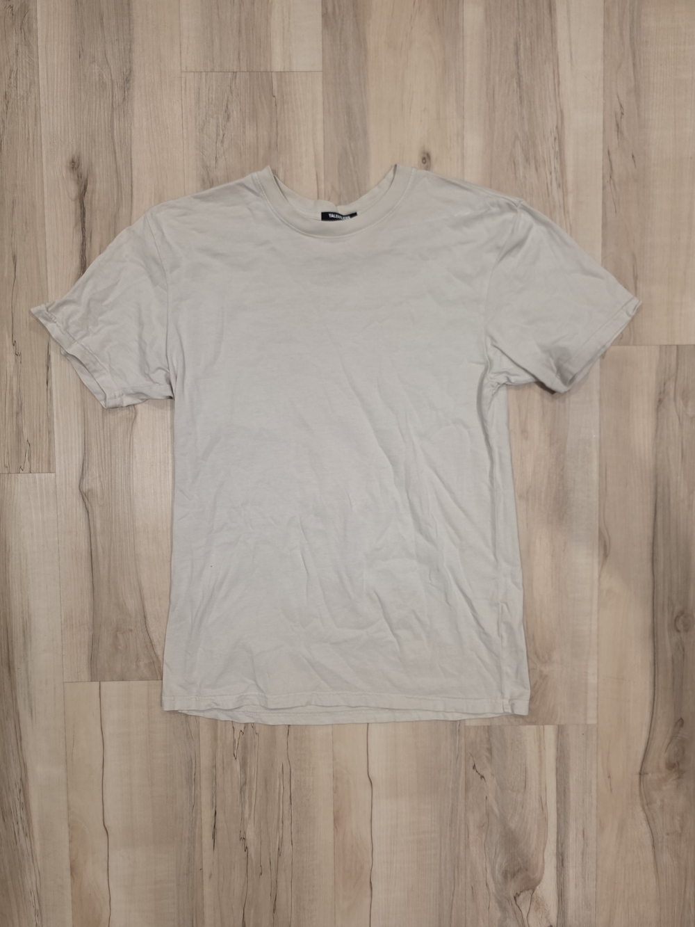 TALENTLESS Light Gray Crewneck Short Sleeve Tee